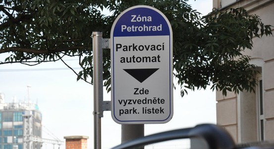 Plzeň na přání místních občanů rozšiřuje parkovací zónu Petrohrad