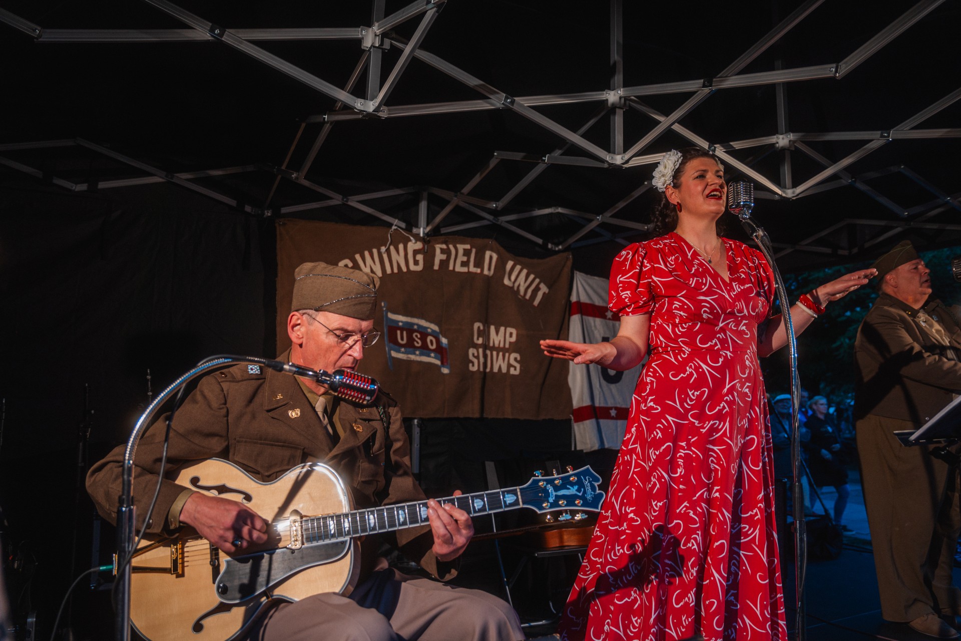 Proluka ožije swingem a rytmy 40. let