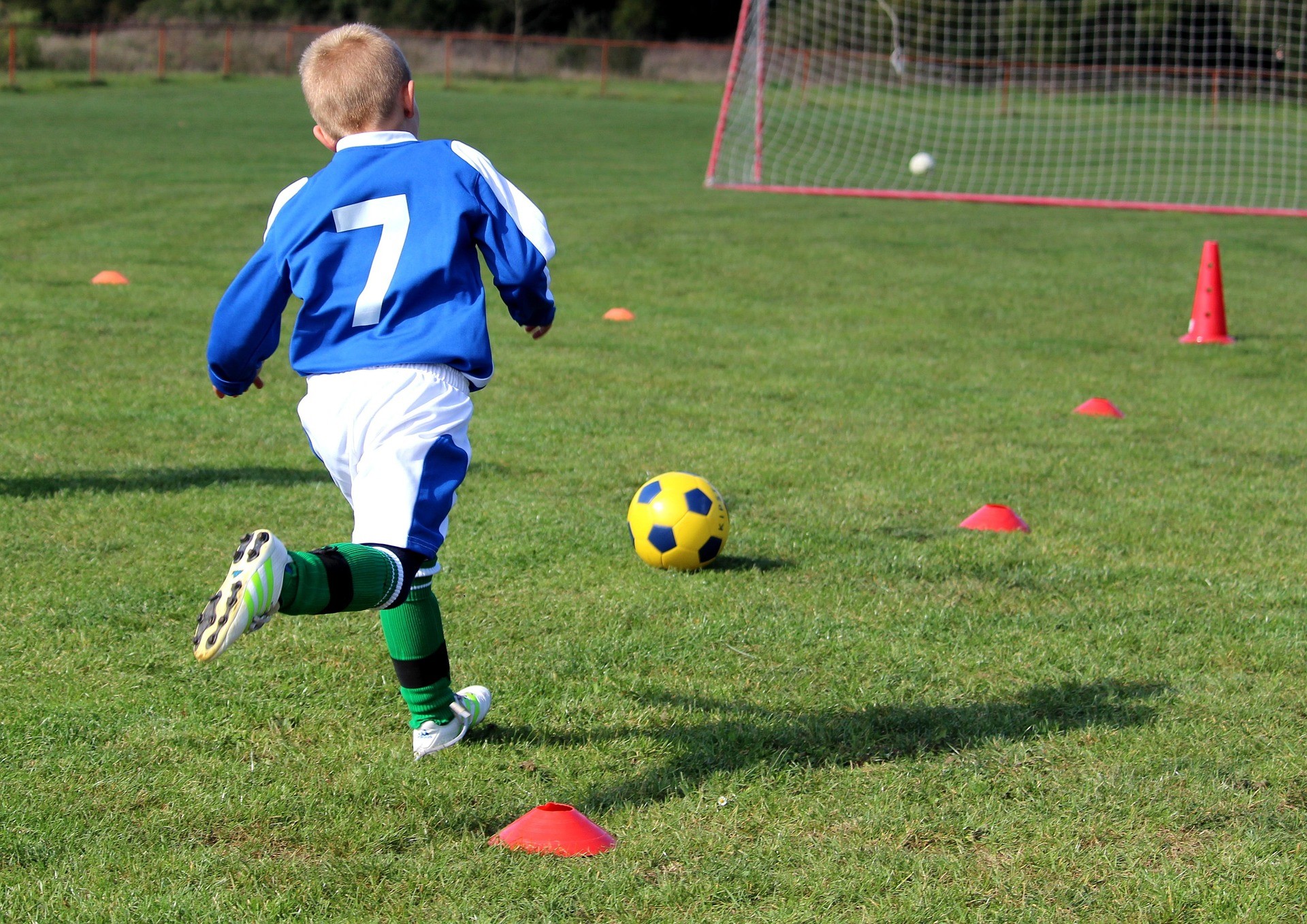 football-3715881_1920