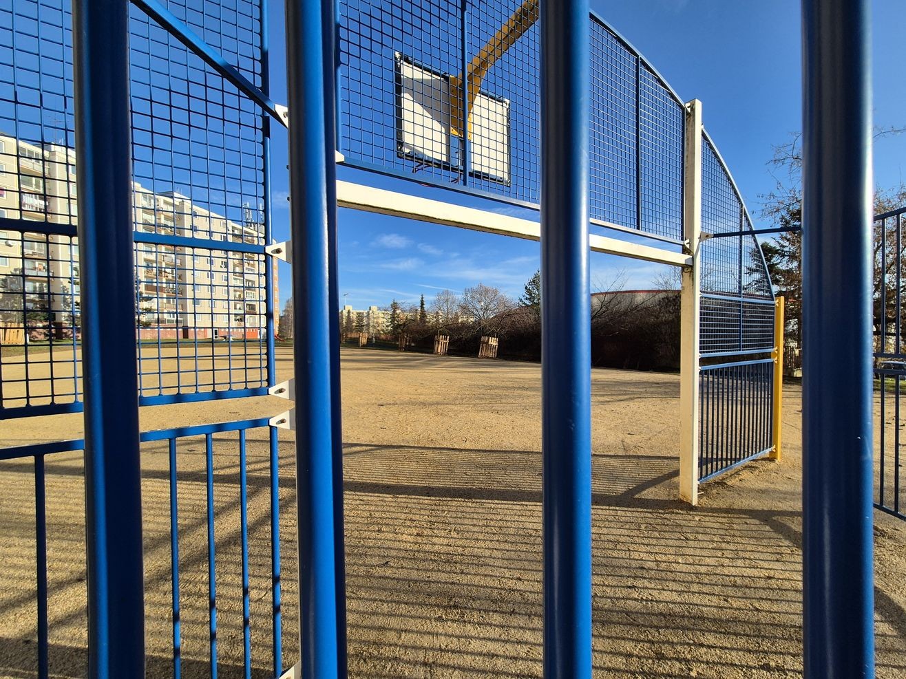 20251210_zluticka_revitalizace_vnitrobloku (12) 20251210_zluticka_revitalizace_vnitrobloku (12)