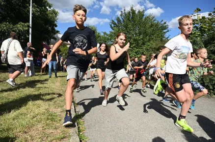 Sport, soutěže i barvičkový běh. Park U Bazénu opět ožije pohybem