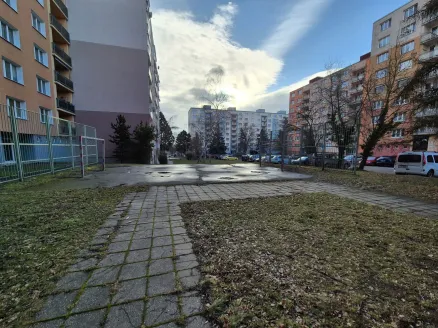 Chceme znát váš názor. Obvod zve občany na setkání k plánovaným úpravám vnitrobloků