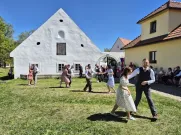 Tanečníci z klubu Dance by Lion´s před statkem U Matoušů. Foto: ÚMO Plzeň 1