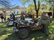 Vojenské historické vozy na Bolevecké návsi. Foto: ÚMO Plzeň 1
