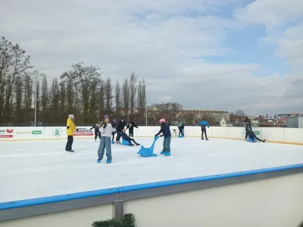 Kluziště na Slovanech zůstává otevřené až do 15. února 2026