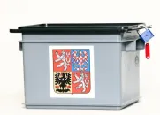 Zastupitelé volili vedení v novém zasedacím sále 