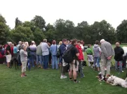 Lidé sledují ukázku zásahu Městské policie Plzeň - Bory