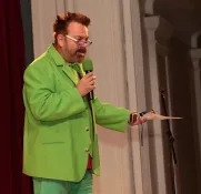 Václav Upír Krejčí zahajuje program