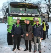 René Kilián, Jiří Strobach a David Kilián před závodním speciálem