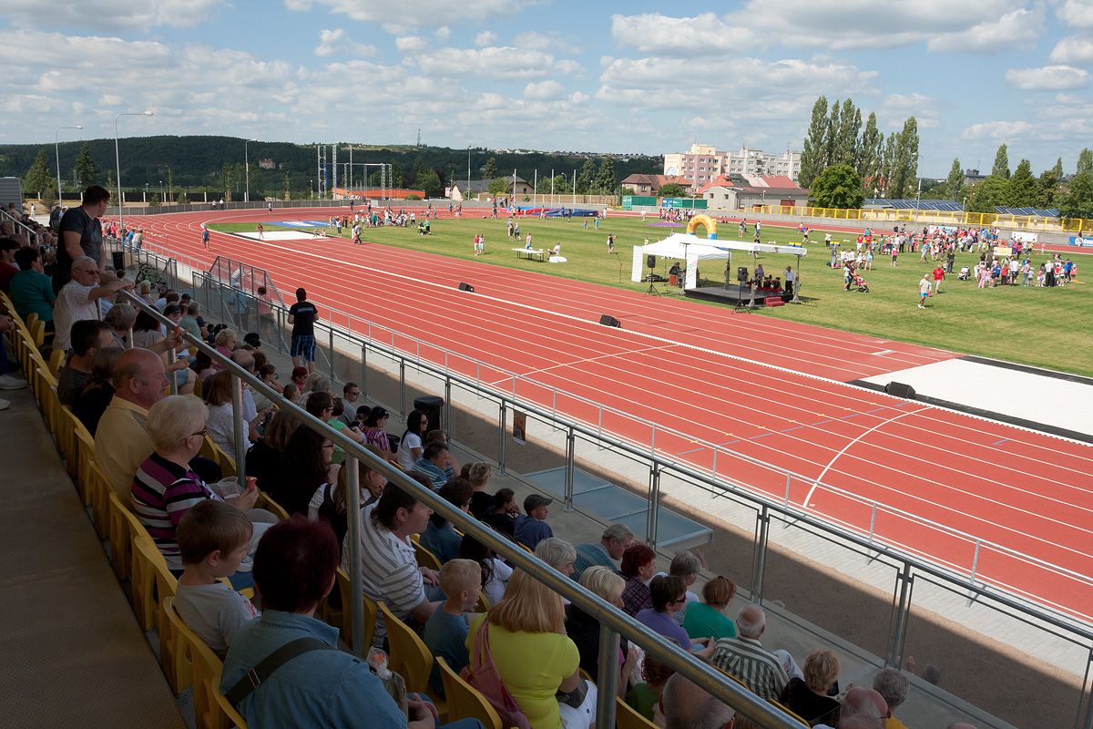 Atletický stadion Skvrňany