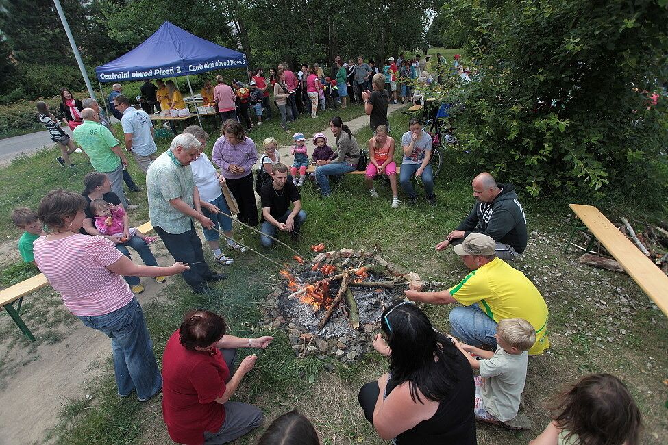 K létu patří táborák!