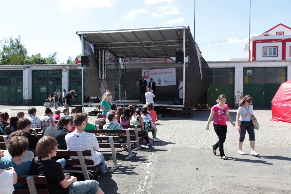 Normální je pomáhat