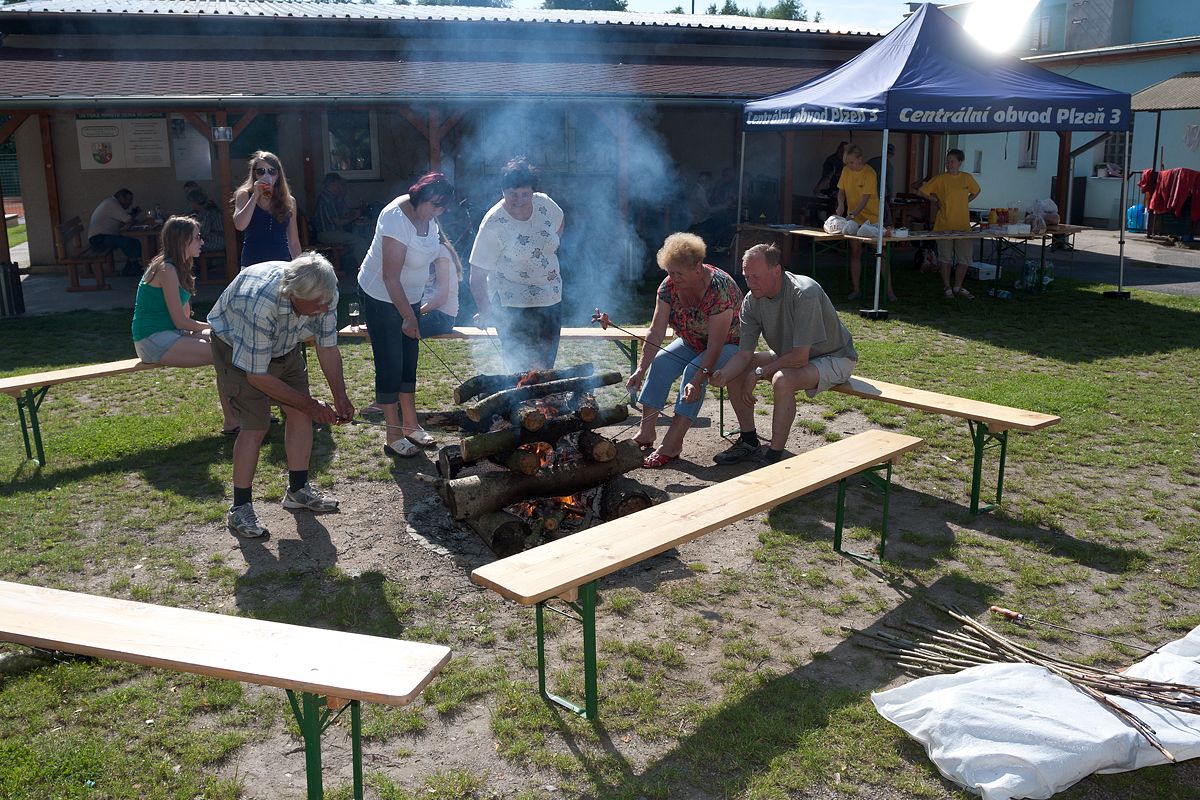 K létu patří táborák!