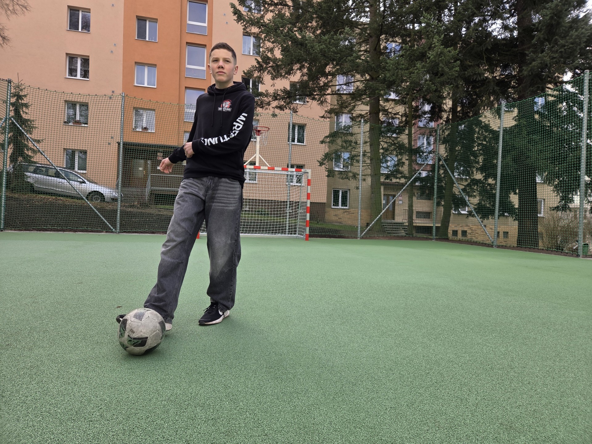 Tomáš Lacko zkouší hřiště Pod Švabinami