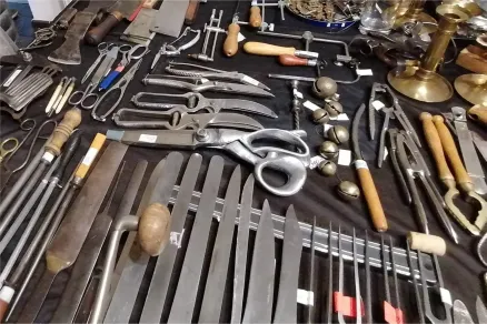 Do Černic se již potřetí sjeli nožíři