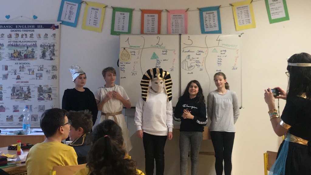 Den s Egyptem