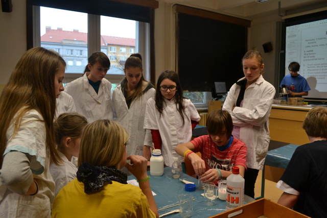 Vánoční experimenty v chemii
