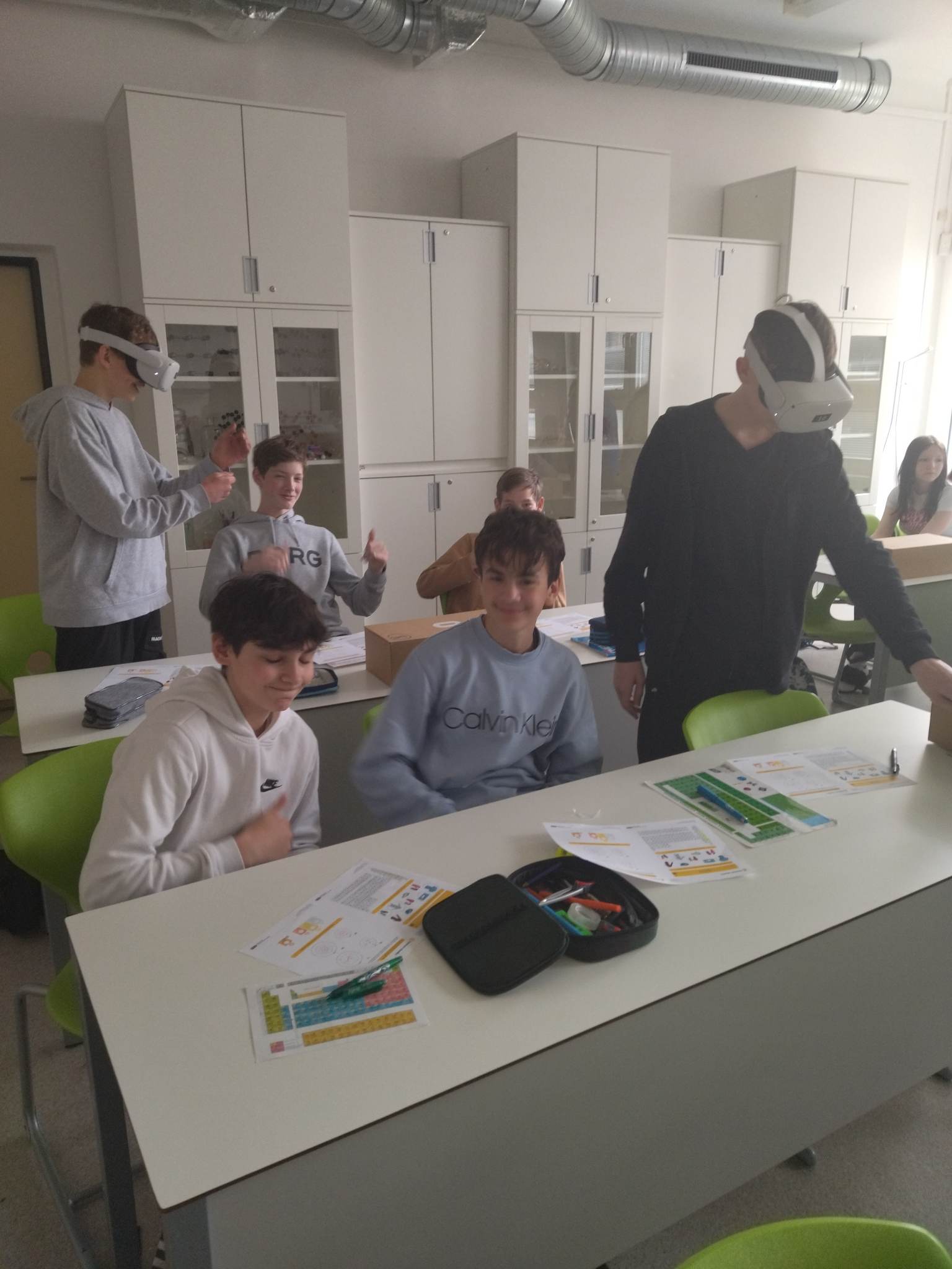 VR ve výuce chemie a informatiky