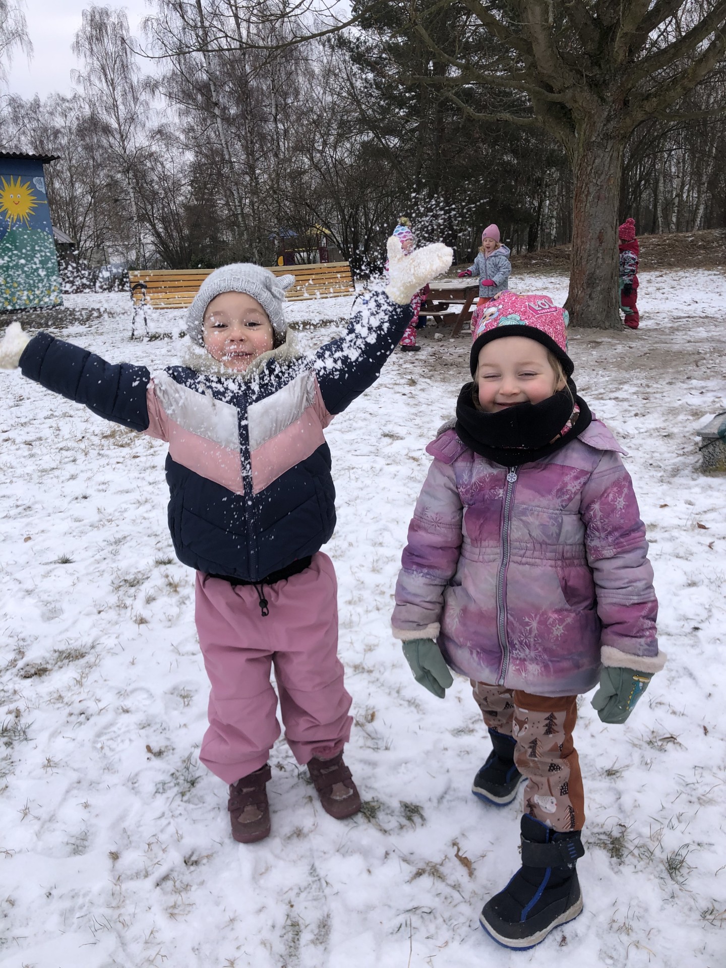 První sníh (žabičky)