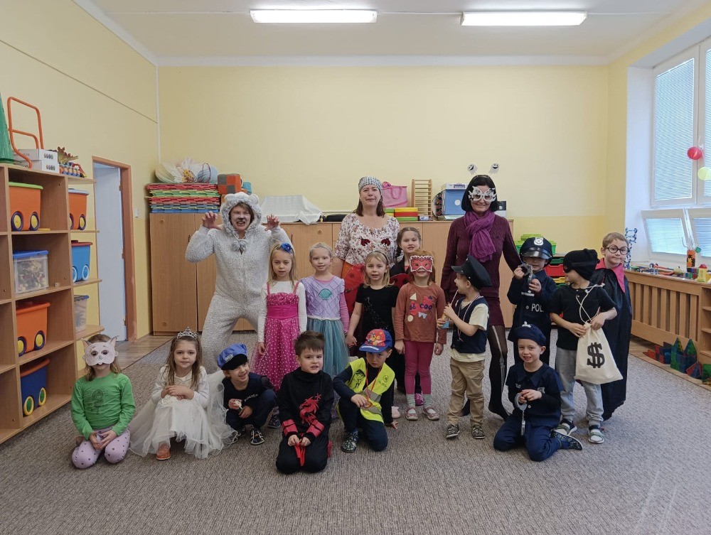 Maškarní (sovičky)