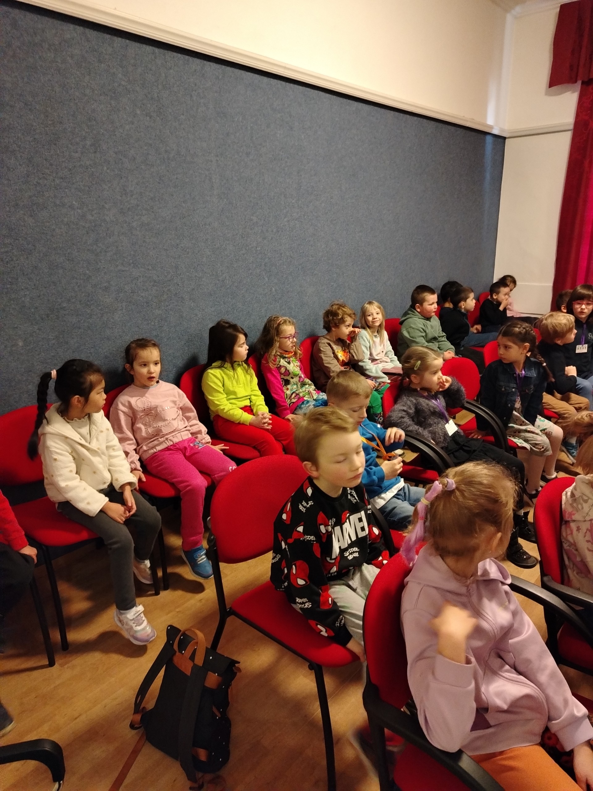 POLANOVA SÍŇ - JEŠTĚRKY