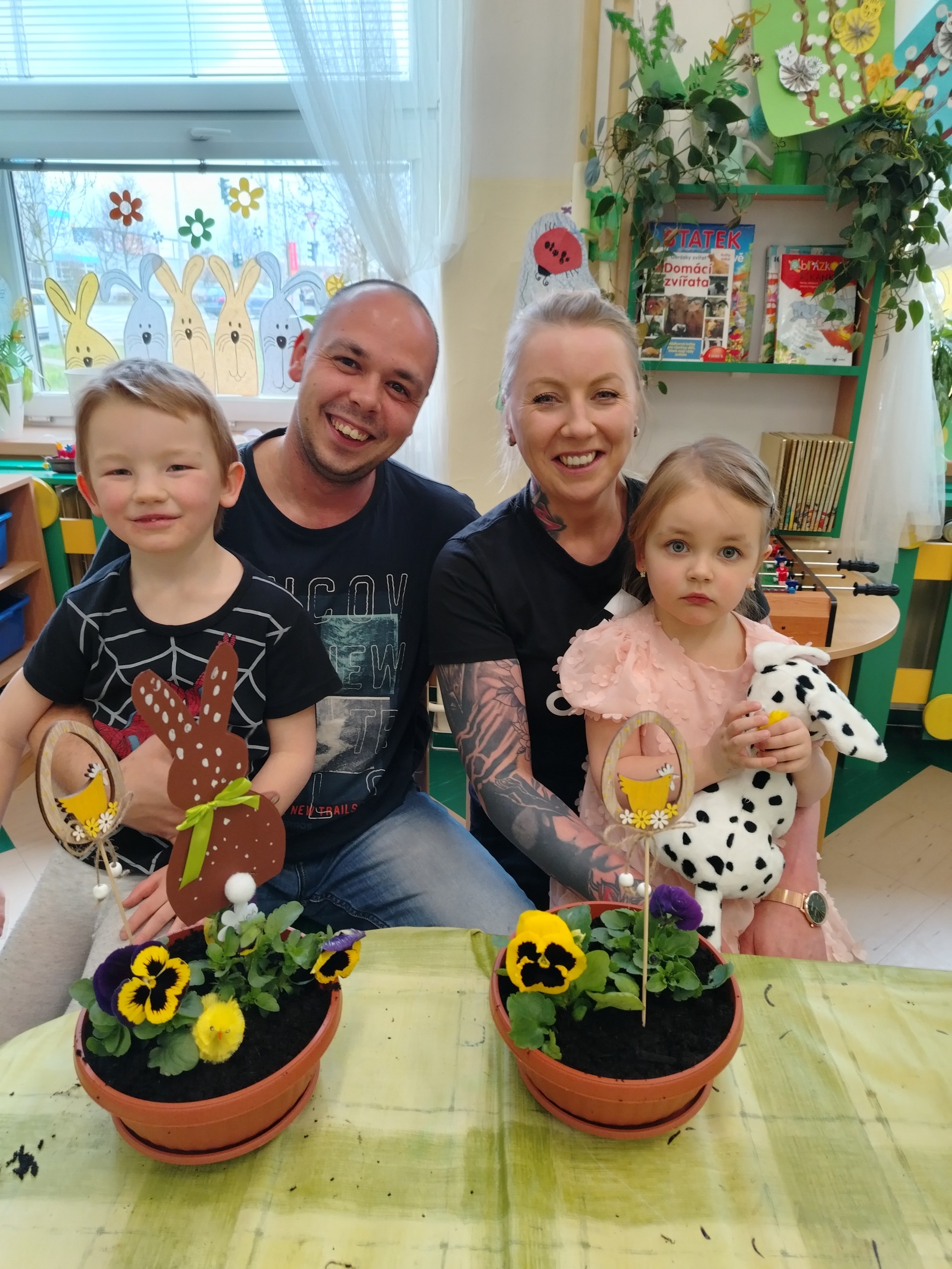 VELIKONOČNÍ TVOŘENÍ - JEŠTĚRKY