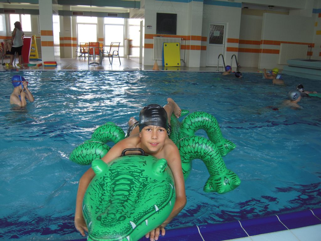 Poslední plavání čtvrťáků