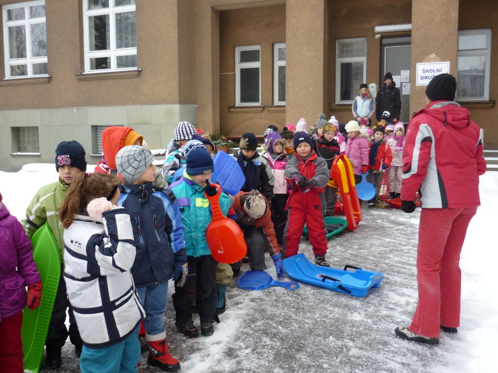 Zimní radovánky - sáňování