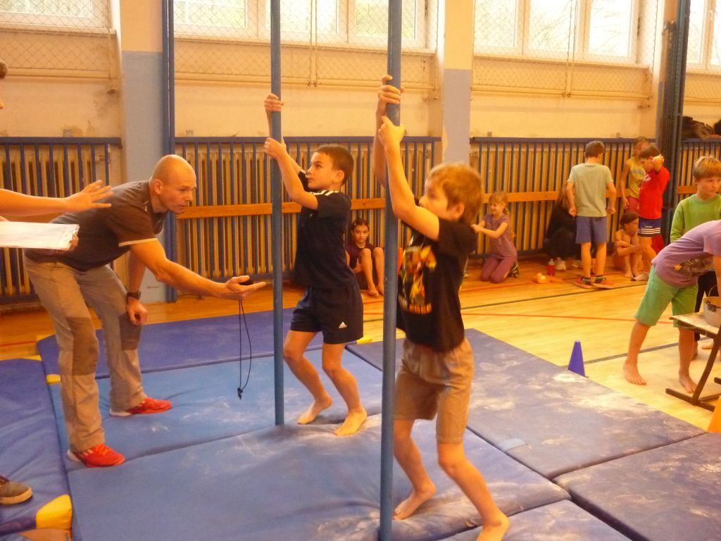 Okresní kolo ve šplhu na tyči