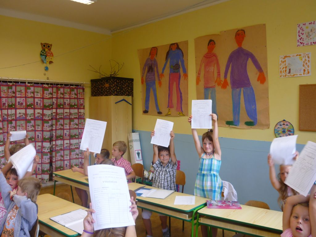 Jak vidí prvňáčci svůj desátý měsíc ve škole aneb je tu vysvědčení