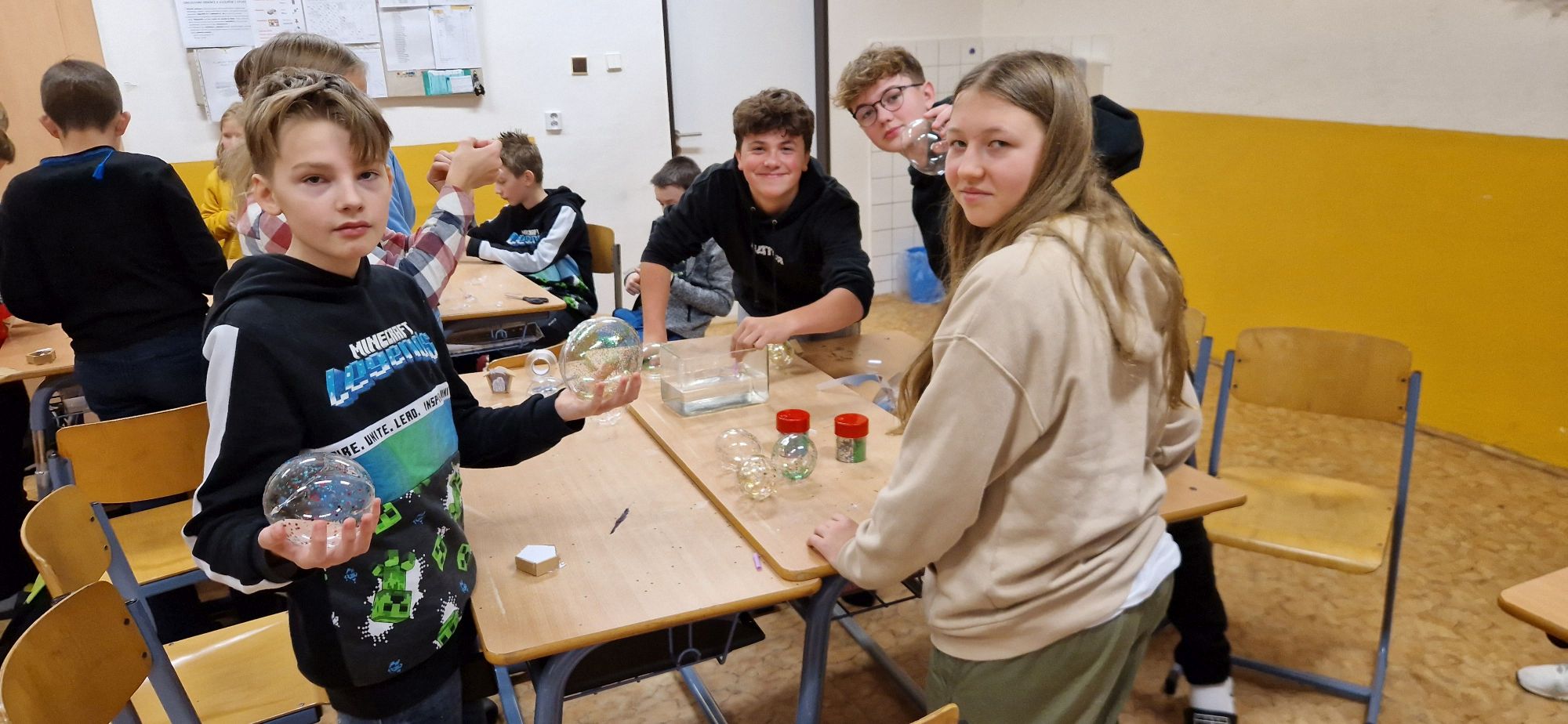 Projektový den na 2. stupni – Vánoce ve světě a vánoční dílny