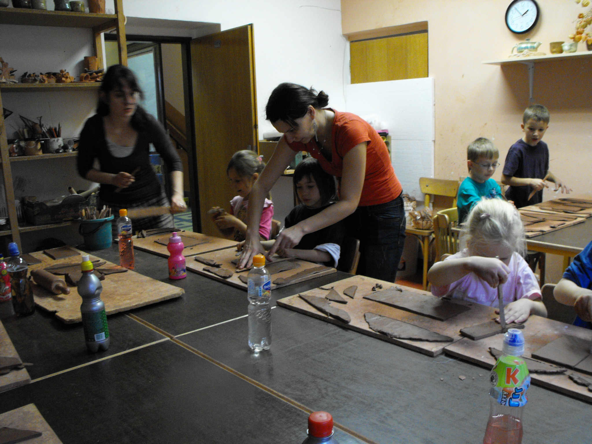 V keramické dílně