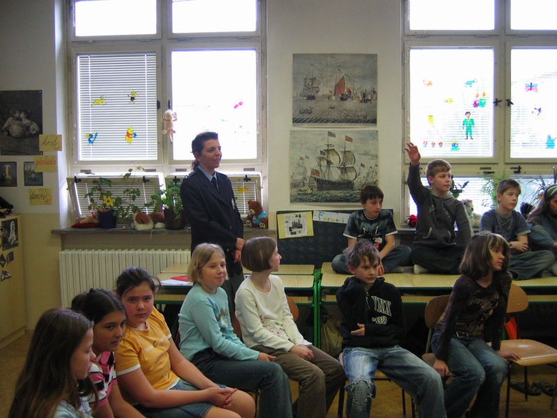 Beseda o drogách v pátých třídách na 20. ZŠ