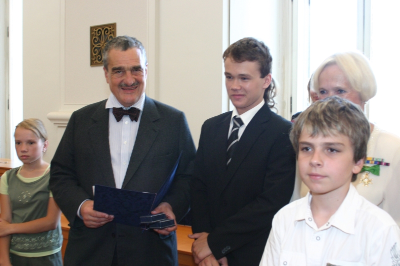 Předávání ceny Gratias Agit Stonožkovému hnutí