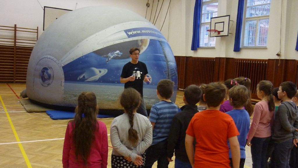 Mobilní planetárium