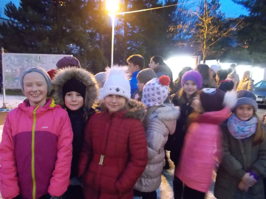 Zpívání u stromečku