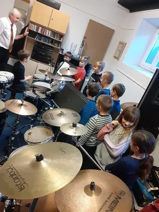 4.odd. návštěva bubenického zázemí ZUŠ