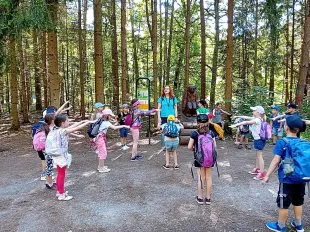 1.C na stezce Spejbla a Hurvínka 