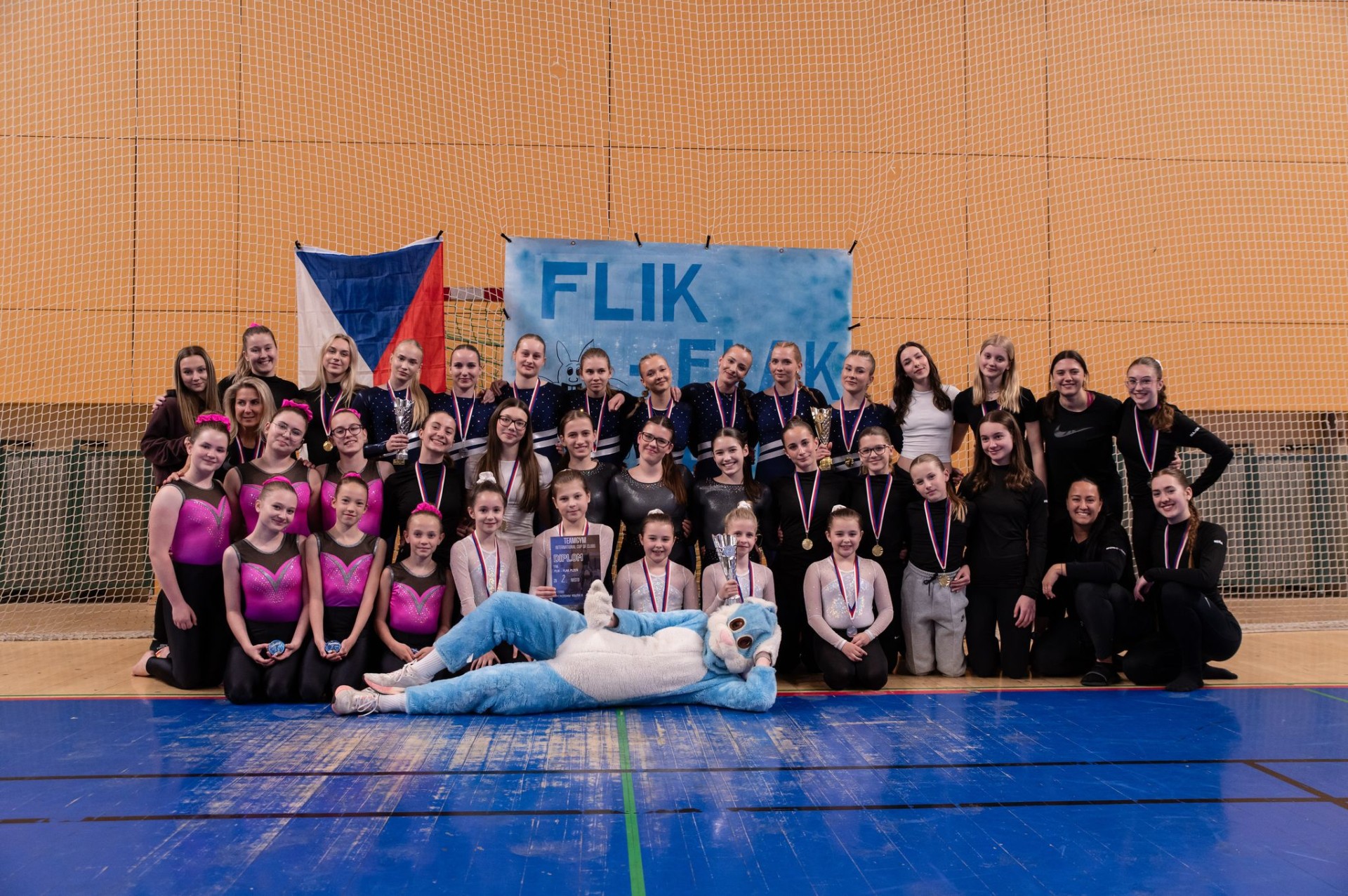 Vítězství gymnastek Flik - Flak na mezinárodním závodě v Teamgymu