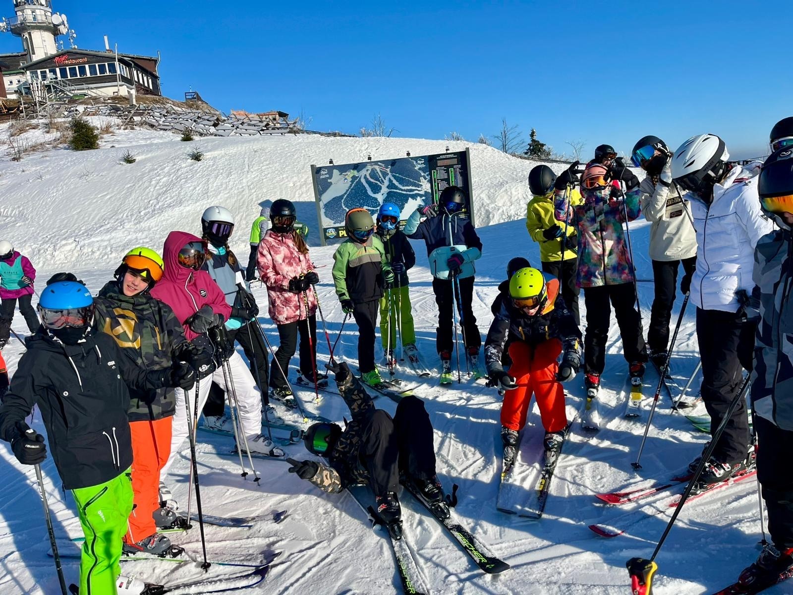 Lyžařský kurz sedmáků v Krušných horách se vydařil
