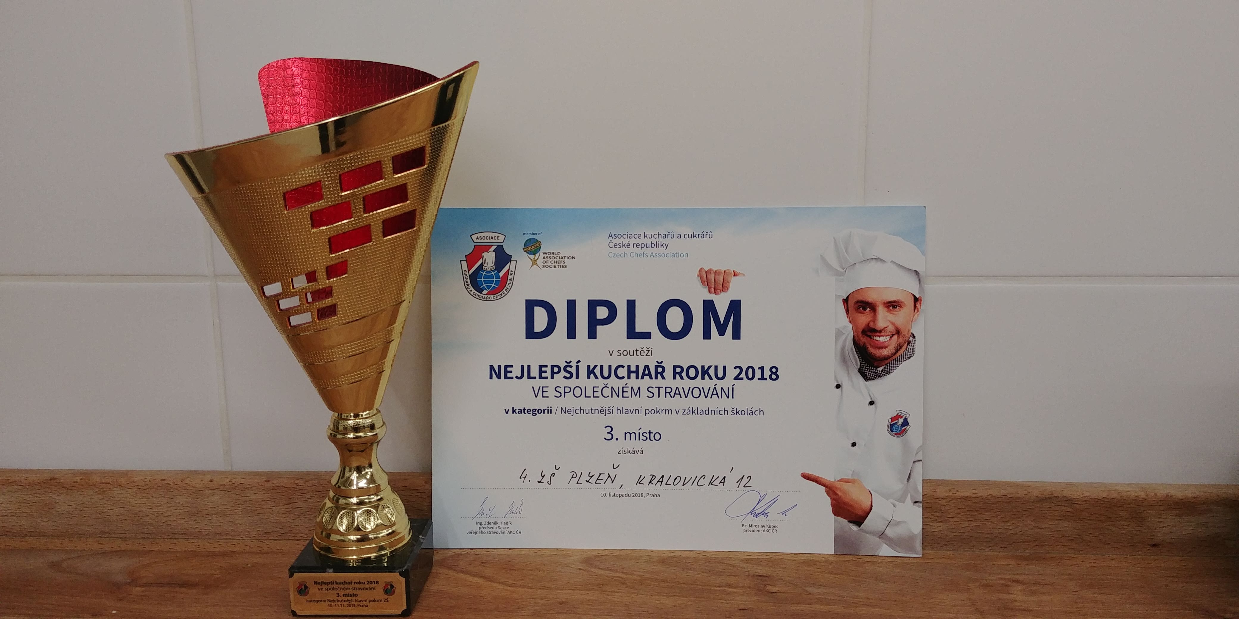ÚSPĚCH ŠKOLNÍ JÍDELNY