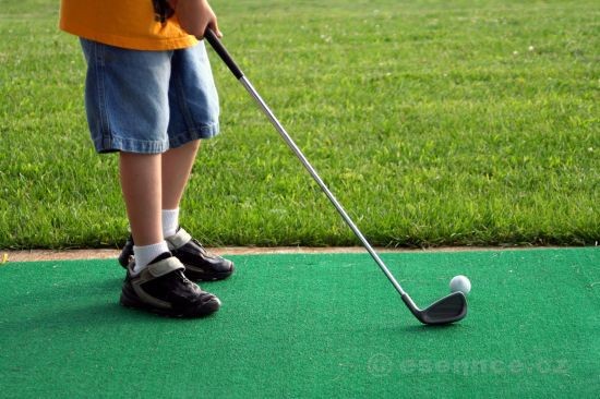 4. A - GOLF LOBZY
