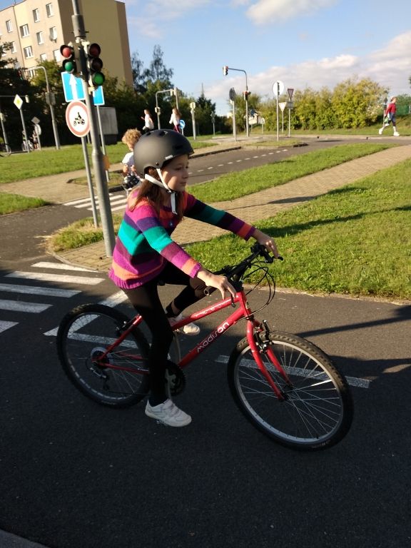 NA DOPRAVNÍM HŘIŠTI