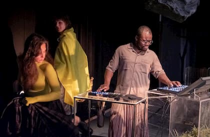  © Kurt Van der Elst