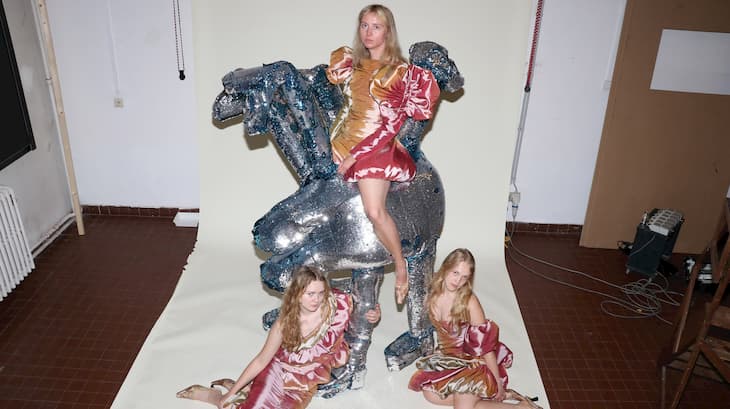 And she saw how the sky opened up