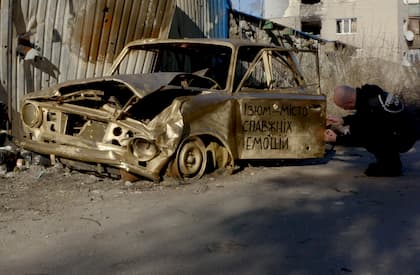 Aan Tafel: In the Absence of Bombs