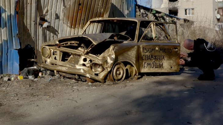 Aan Tafel: In the Absence of Bombs