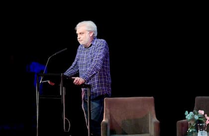  &copy; Greg Van Osselaer