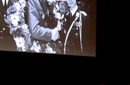  &copy; Greg Van Osselaer