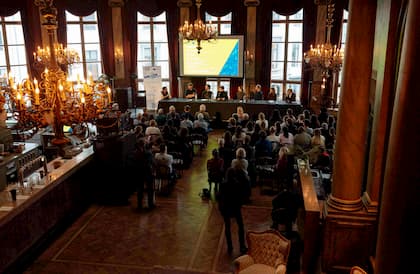  &copy; Linde Stevens